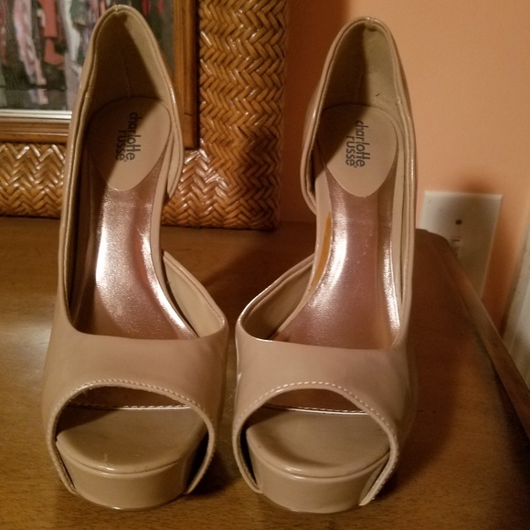 High Heels - Picture 1 of 4